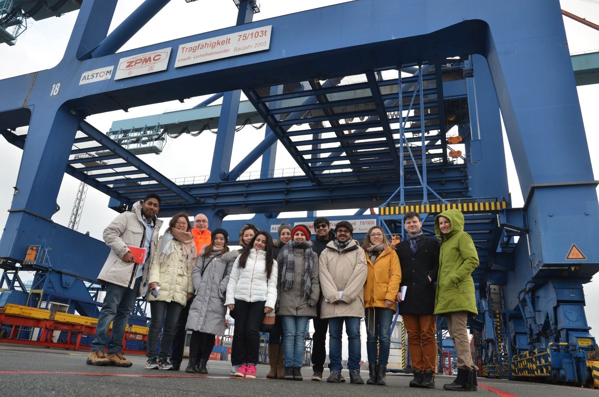 6. Jahrgang der Logistics Ambassadors auf Erkundungstour in Bremerhaven